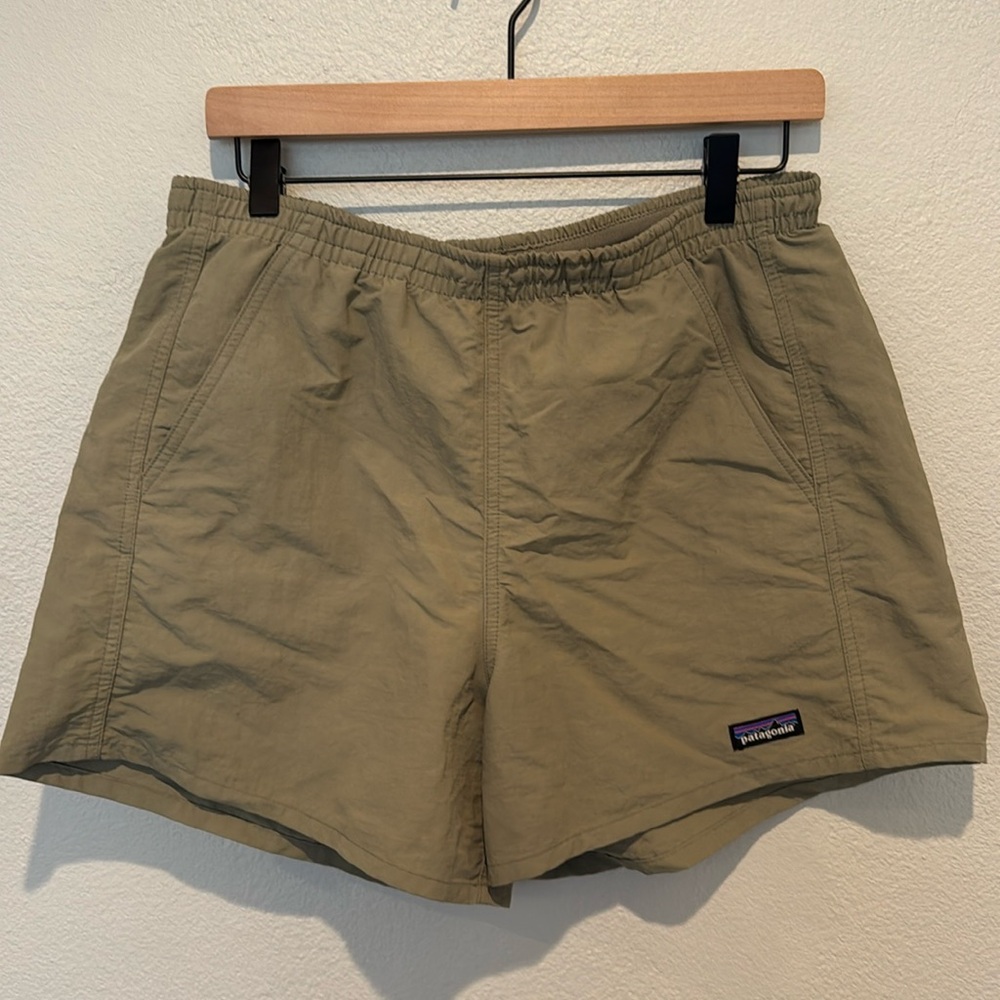 Like new Patagonia Baggies 5inch Green Sage color